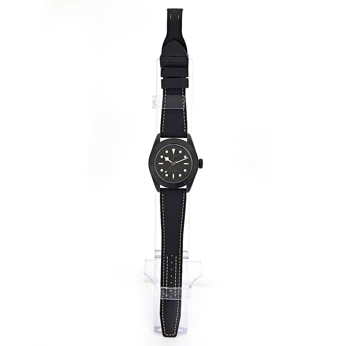 TUDOR 
Black Bay Ceramica 
Con scatola e garanzia