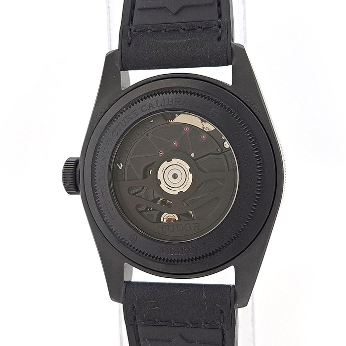 TUDOR 
Black Bay Ceramica 
Con scatola e garanzia
