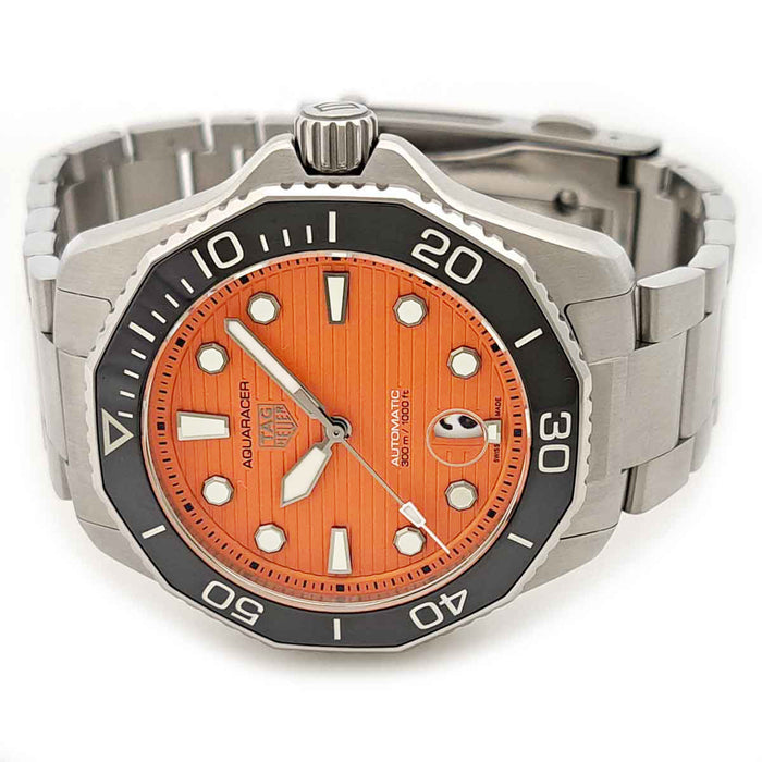 TAG HEUER 
アクアレーサー プロフェッショナル300 オレンジダイバー