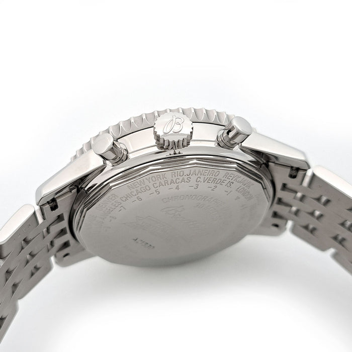 BREITLING
Navitimer Montbrillant
With box and warranty card