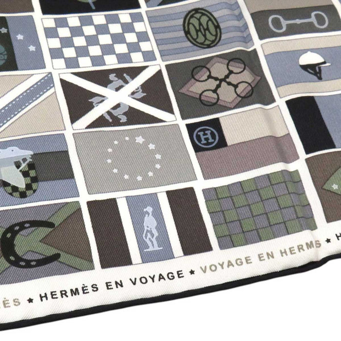 HERMES
Voyage Flag Motif Silk Large Square
Carré 90 HERMES EN VOYAGE Scarf