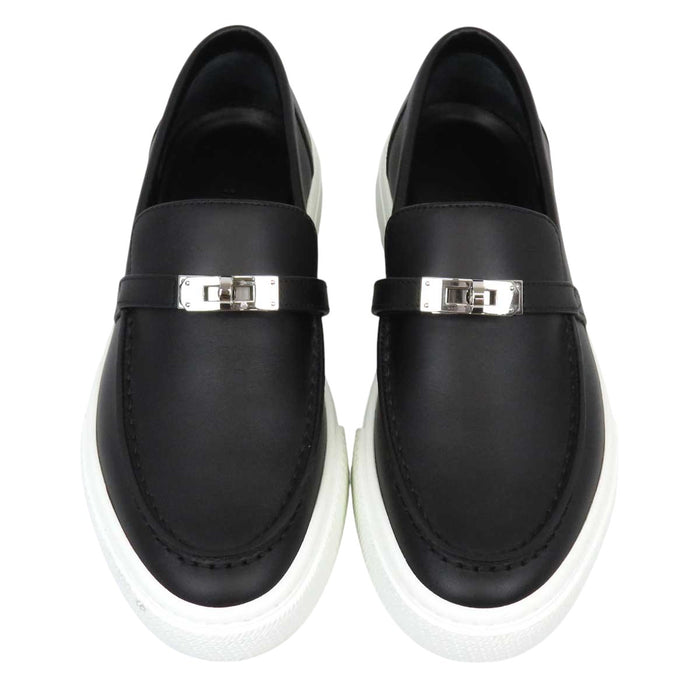 HERMES 
Boucle Kelly Cuir 
Jeu Baskets