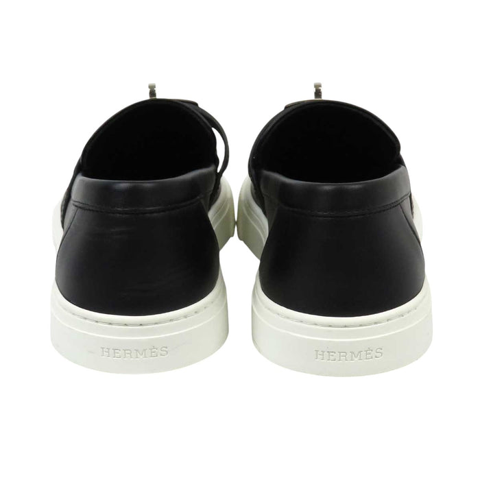 HERMES 
Boucle Kelly Cuir 
Jeu Baskets