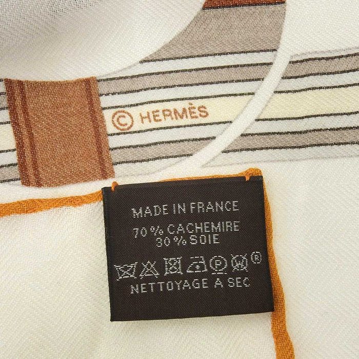 HERMES 
カレ 140 エプロンドール&馬着 カシシル 
カレジェアン EPERON D'OR ET TENUES DE JOUR