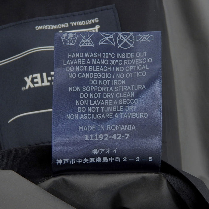 Herno 
GORE-TEX Laminar Nylon 
GORE-TEX LAMINAR Coat