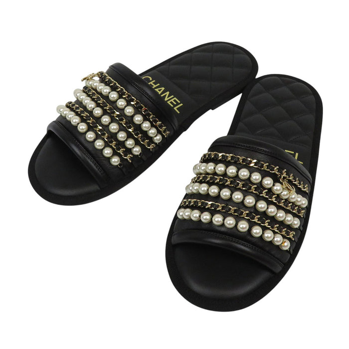 CHANEL 
COCO 
ココマーク パールチェーン レザー フラット サンダル