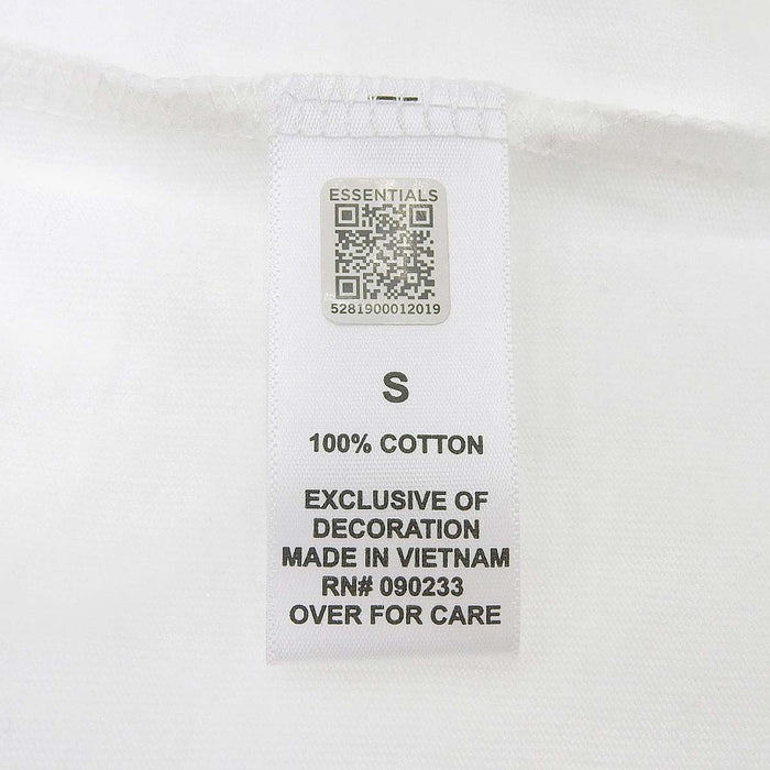 Fear of God
Essentials Rubber Patch
ESSENTIALS Collaboration Logo Long Sleeve T-Shirt