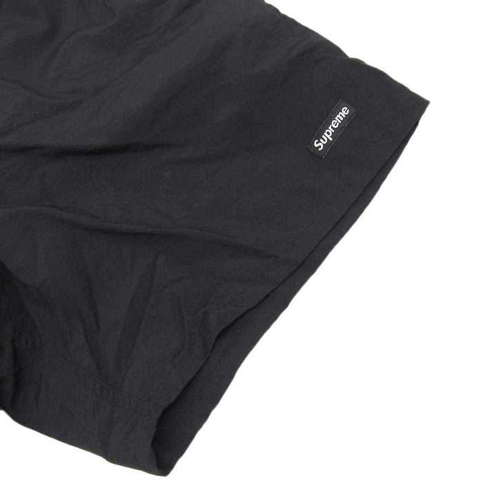 Supreme 
Mesh Nylon 
Box Logo Short Pants