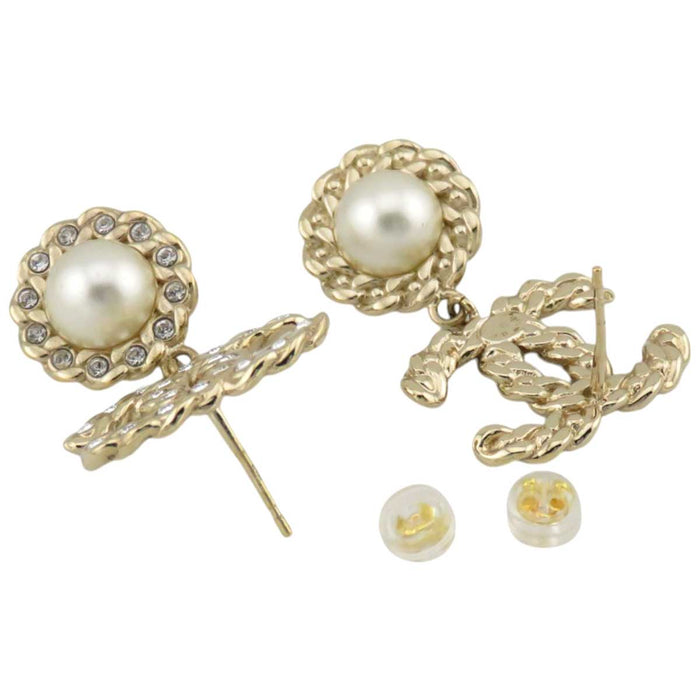 CHANEL 
B20V COCO CC logo strass 
boucle d'oreille pendante marque Coco perle de coton