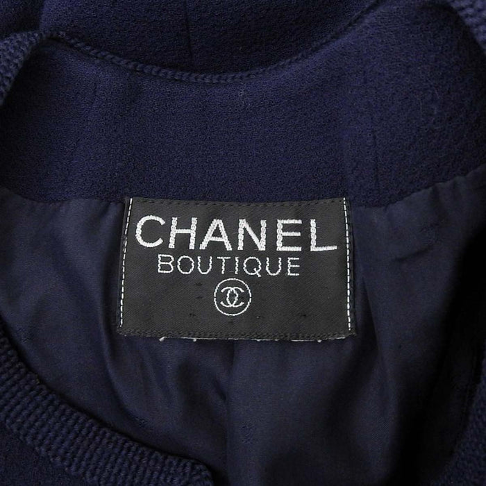 CHANEL
COCO Coco Button
Coco Mark No-Collar Jacket
