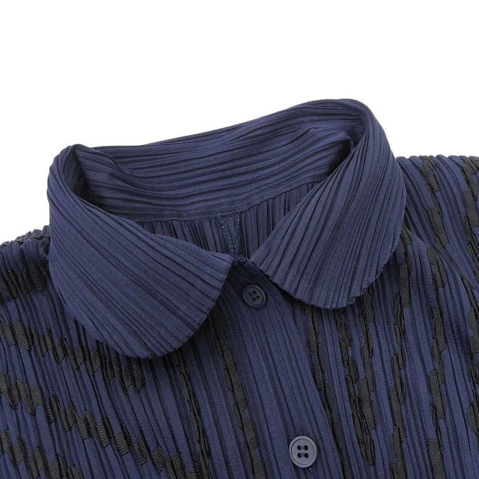 PLEATS PLEASE 
Issey Miyake plissé chemise à manches trois-quarts 
design ruban