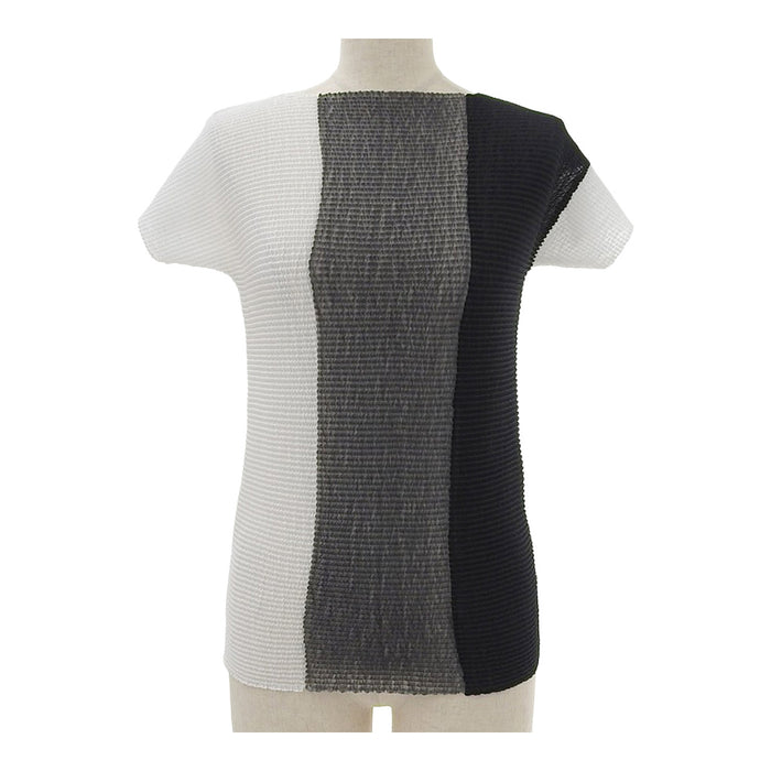 ISSEY MIYAKE 
T-shirt à manches courtes plissé
