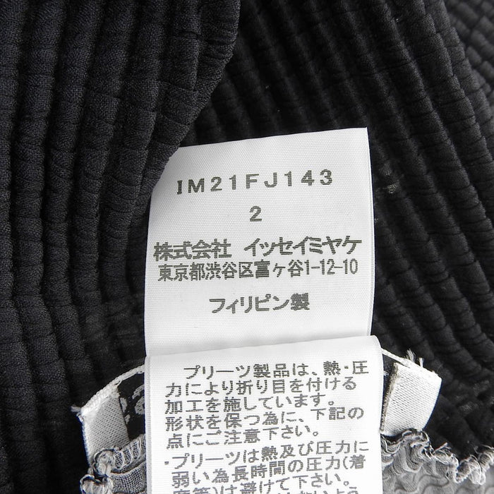 ISSEY MIYAKE 
T-shirt à manches courtes plissé