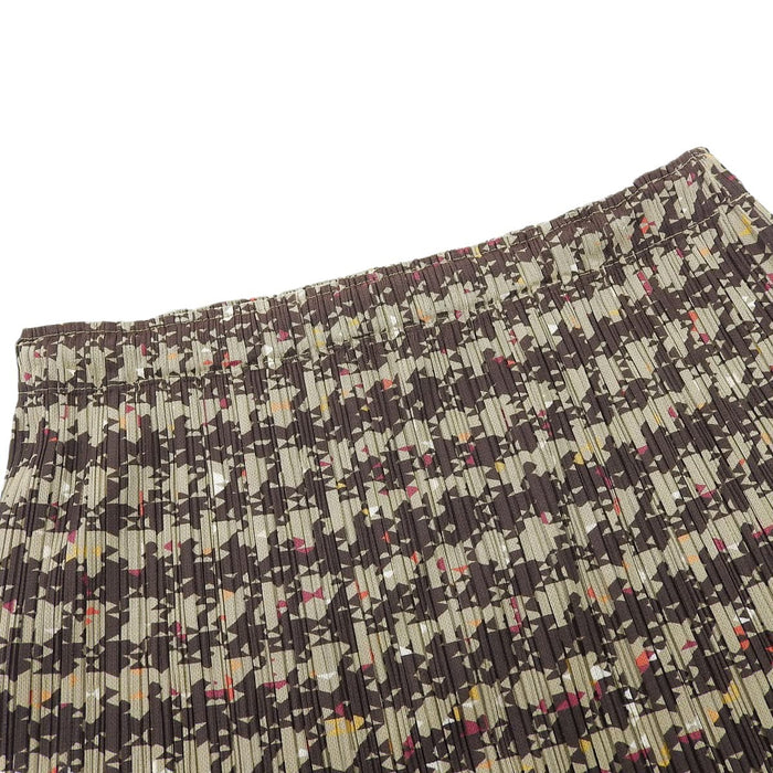 PLEATS PLEASE 
プリーツプリーズ イッセイミヤケ motivo totale 
Gonna a pied de poule