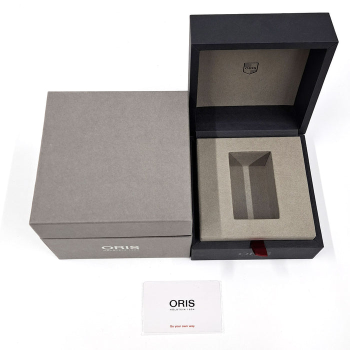 ORIS 
Aquis Date 
With box and warranty card