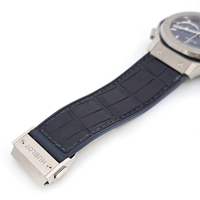 HUBLOT
Classic Fusion Titanium Black Shiny
With Box and Warranty Card