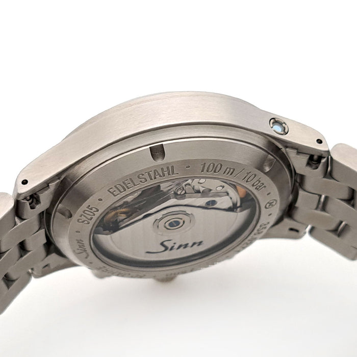 Sinn
Sinn 358.JUBILEE
With box and warranty card