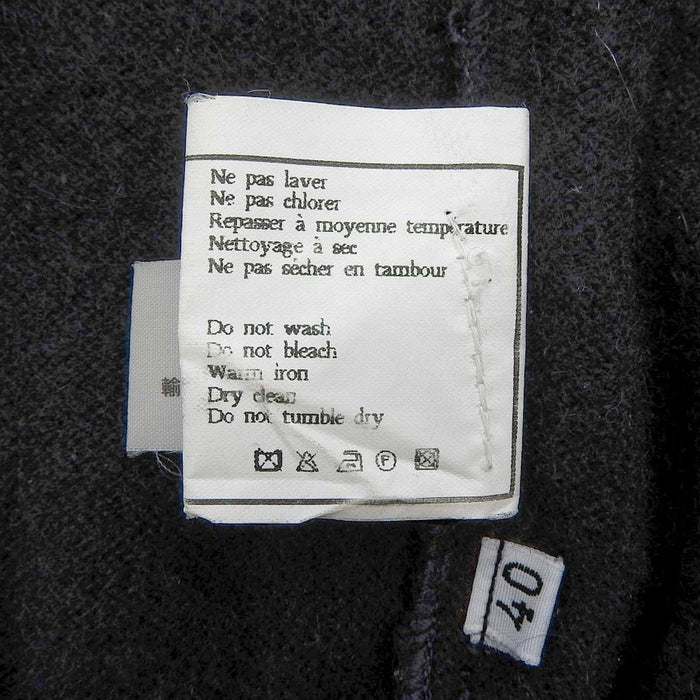 CHANEL
Logo COCO CC Coco Button Ribbon Brooch
Coco Mark Cashmere Knit Cardigan