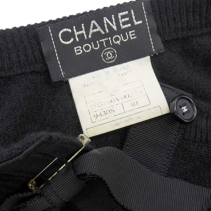 CHANEL
Logo COCO CC Coco Button Ribbon Brooch
Coco Mark Cashmere Knit Cardigan