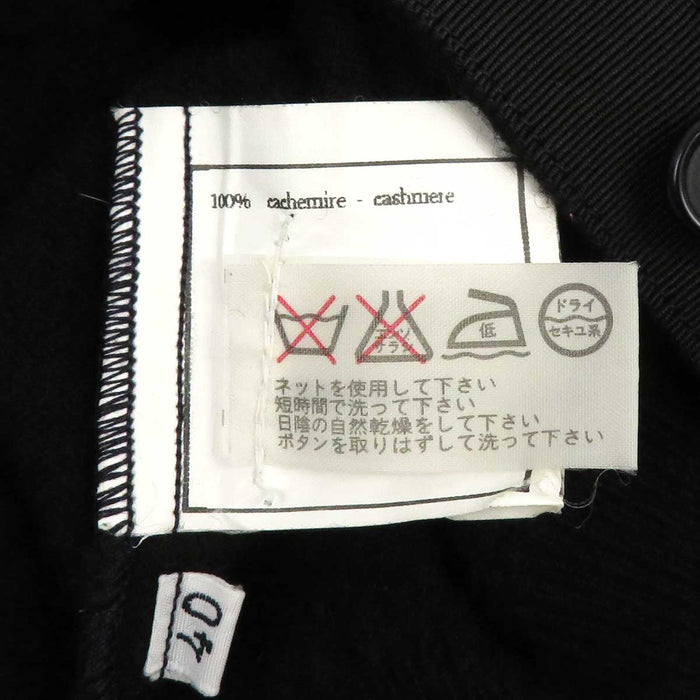 CHANEL
Logo COCO CC Coco Button Ribbon Brooch
Coco Mark Cashmere Knit Cardigan