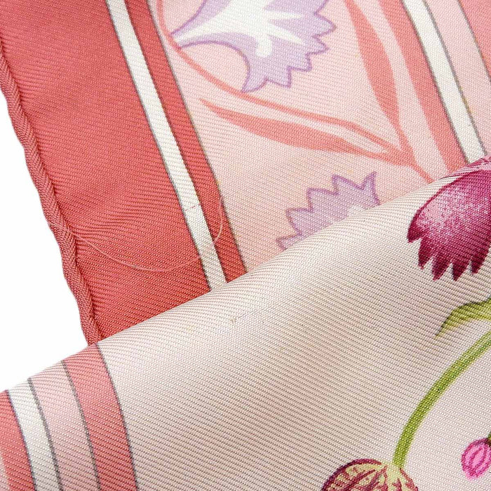 HERMES 
OEillets sauvages et autres Caryophyllees スカーフ 大判 シルク 
カレ 90 野生のカーネーションやナデシコ