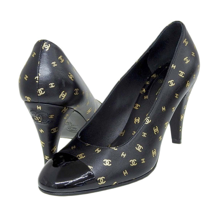 CHANEL
COCO Logo Leather Patent
Coco Mark High Heel Pumps