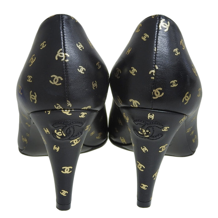 CHANEL
COCO Logo Leather Patent
Coco Mark High Heel Pumps