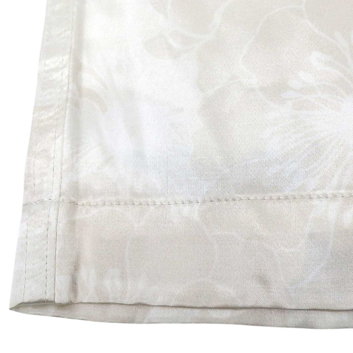 Chino floreale
CINOH pantaloni comodi in raso