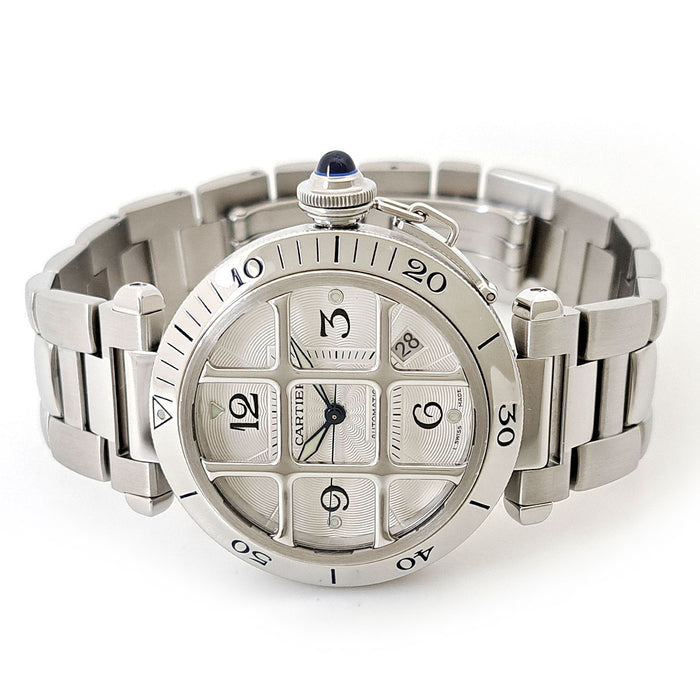 CARTIER 
Pasha Grille 38mm 
Avec boîte