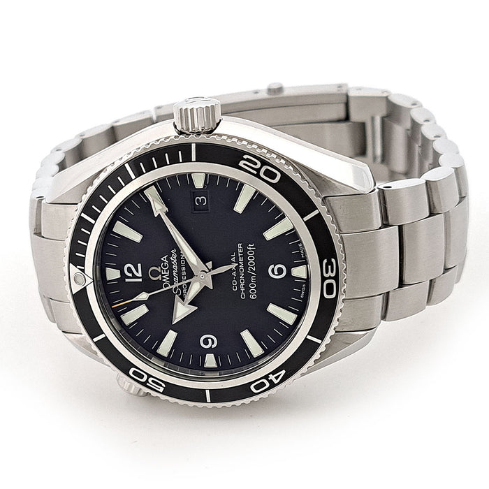 OMEGA
Seamaster Planet Ocean
With box and warranty card