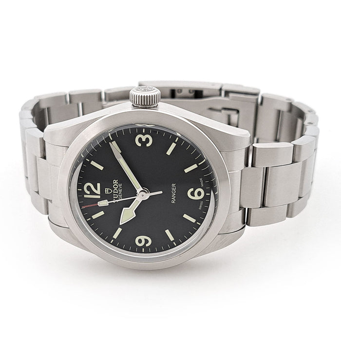 TUDOR 
Ranger 
With box and warranty card