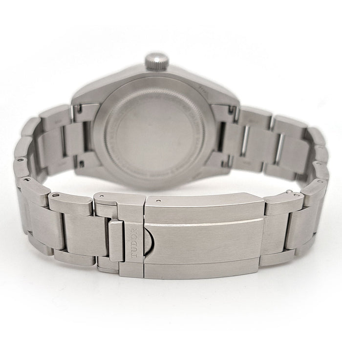TUDOR 
Ranger 
With box and warranty card