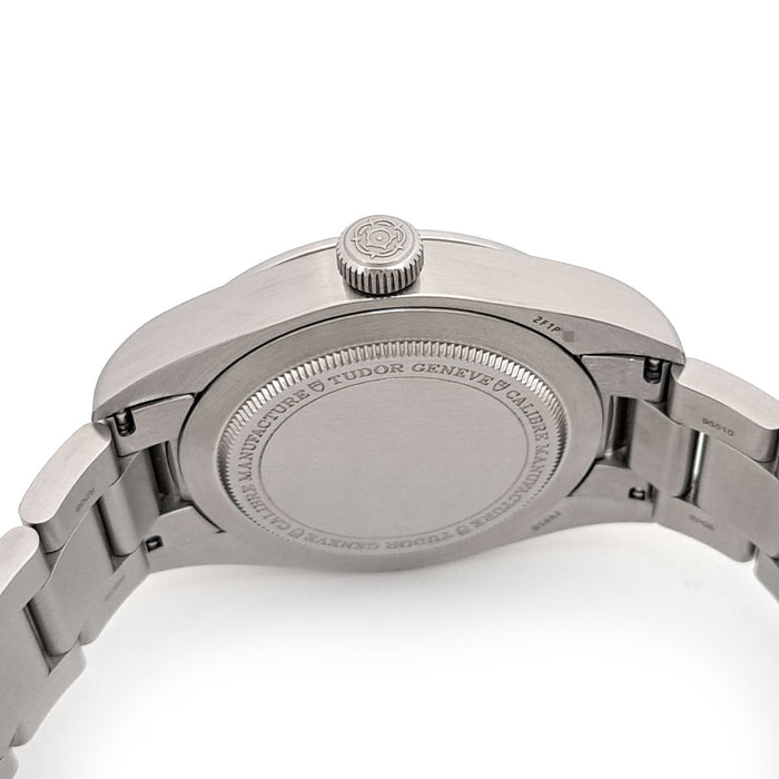TUDOR 
Ranger 
With box and warranty card