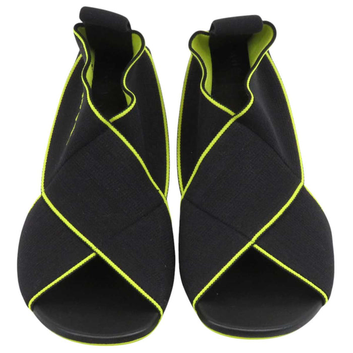 BOTTEGAVENETA
logo metallico
sandali flessibili