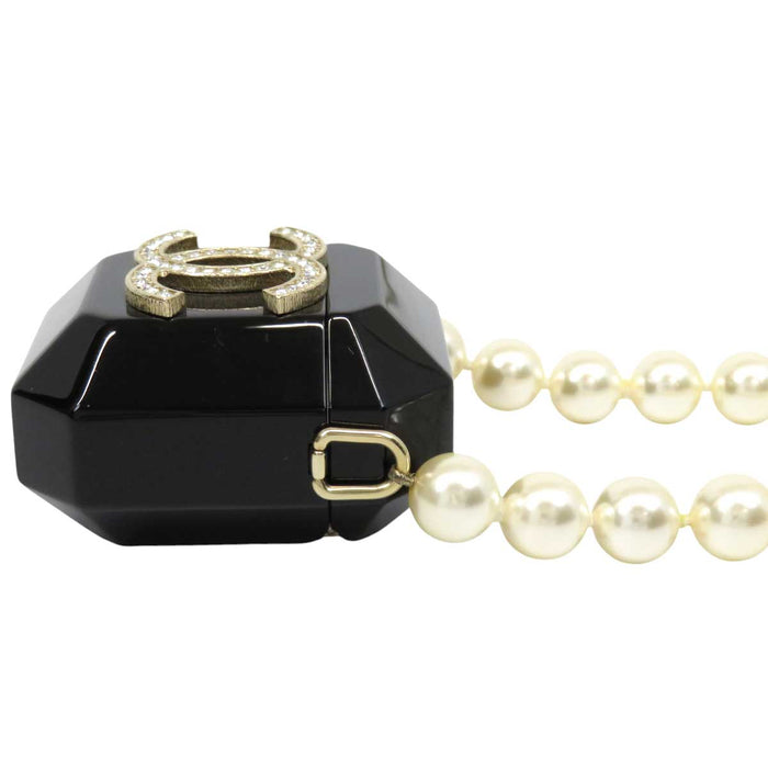 CHANEL 
AirPods B21A COCO CC ライトゴールドカラーメタル 
ココマーク コットンパール チェーンベルト エアポッズケース
