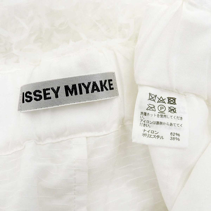 ISSEY MIYAKE 
ISSEY MIYAKE シアー 
フリンジ ワイドパンツ