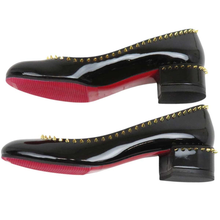 Christian Louboutin
尖钉铆钉漆皮
TRELILIANE 30 高跟鞋