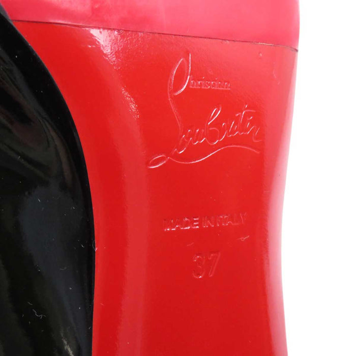 Christian Louboutin
尖钉铆钉漆皮
TRELILIANE 30 高跟鞋