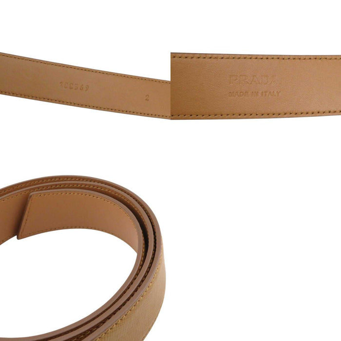 PRADA 
三角ロゴ ゴールドカラーメタル 
ロゴ トライアングル プレート バックル レザー ベルト