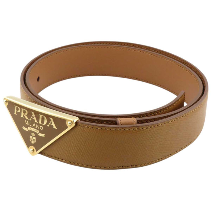 PRADA 
三角ロゴ ゴールドカラーメタル 
ロゴ トライアングル プレート バックル レザー ベルト