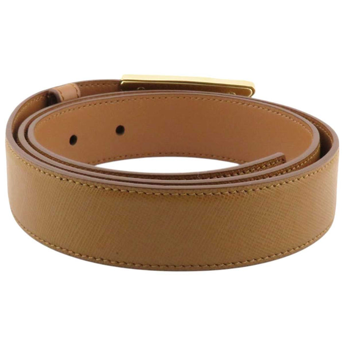 PRADA 
三角ロゴ ゴールドカラーメタル 
ロゴ トライアングル プレート バックル レザー ベルト