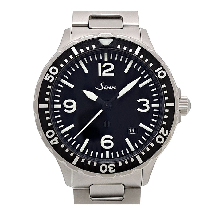 Sinn 
657 
With box and warranty card