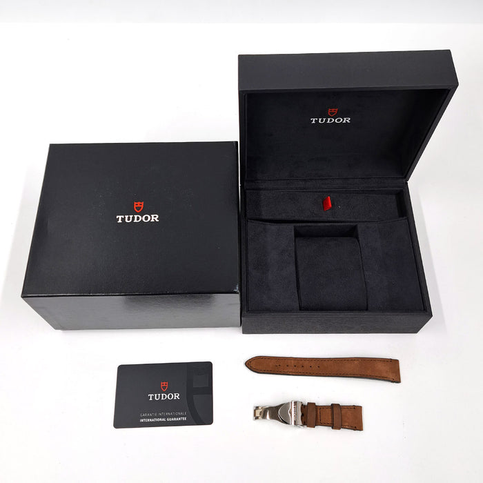 TUDOR
Black Bay 58
With box and warranty card