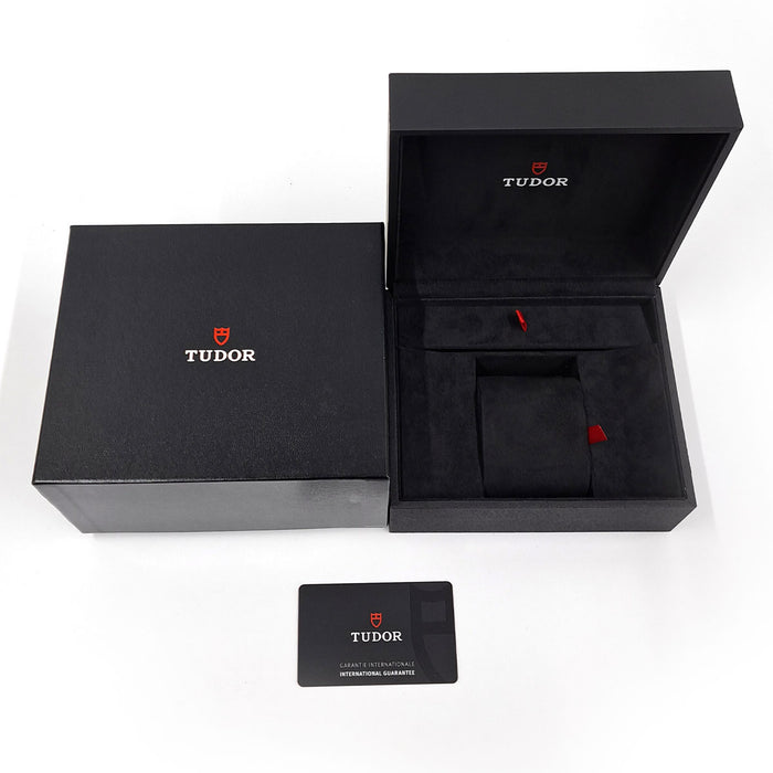 TUDOR
Black Bay 41
With box and warranty card