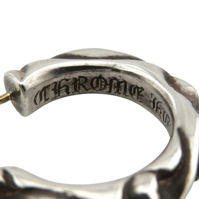 CHROME HEARTS
HOOP SCROLL 1 97 Engraving Silver Oxidized
Scroll Hoop Earring Single Use