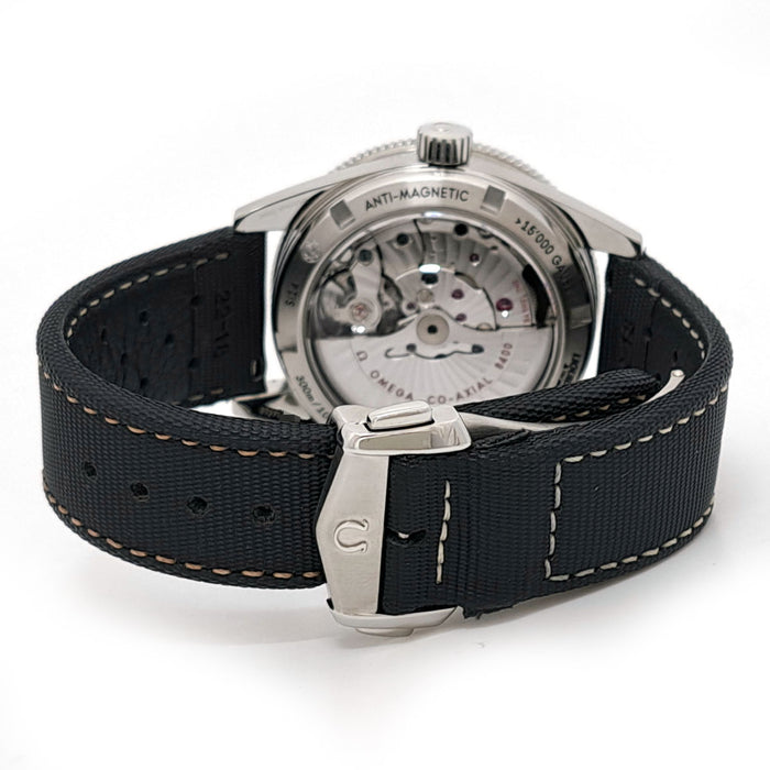OMEGA 
Seamaster 300M 
Avec garantie