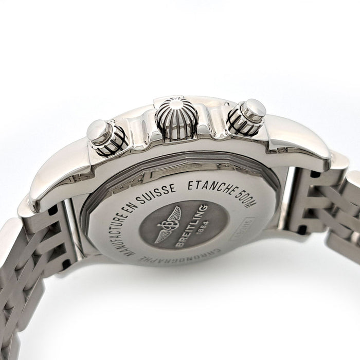 BREITLING
Chronomat 44
With box and warranty card