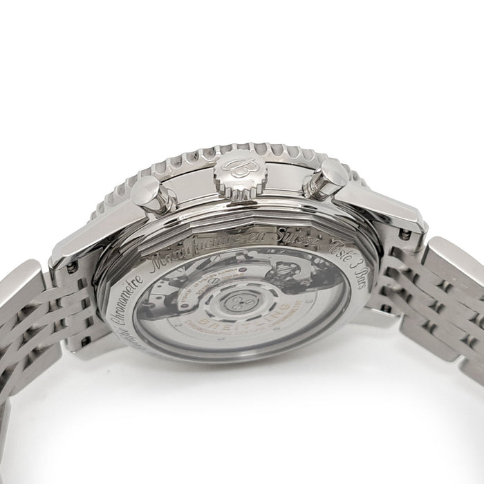 BREITLING 
Navitimer B01 Chronograph 43 
With box and warranty card
