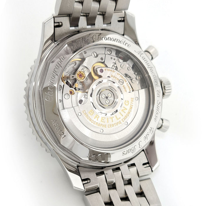 BREITLING 
Navitimer B01 Chronograph 43 
With box and warranty card