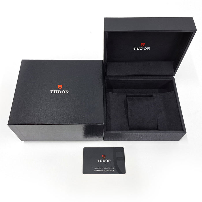 TUDOR
Heritage Black Bay
With box and warranty card